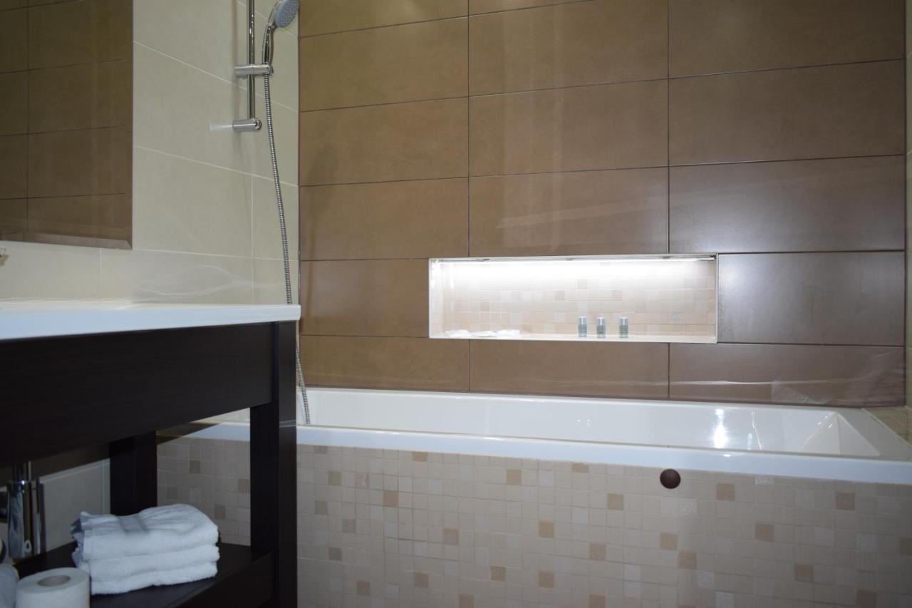 Regal Hotel 3*