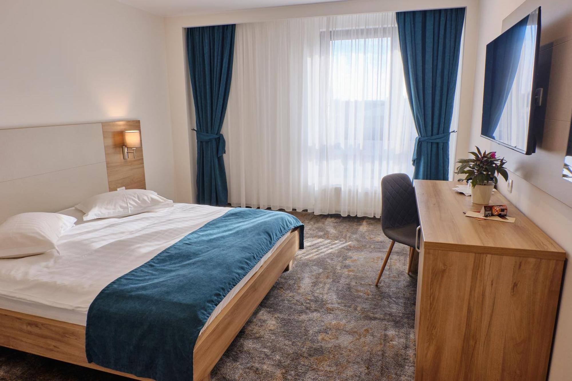 Regal 3* Braşov